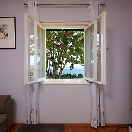 Holiday home Unique House Split